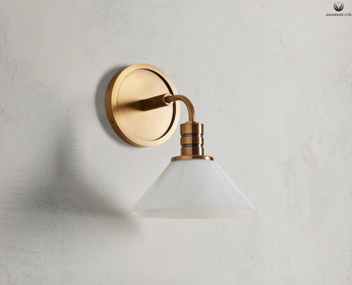 Besson wall lamp