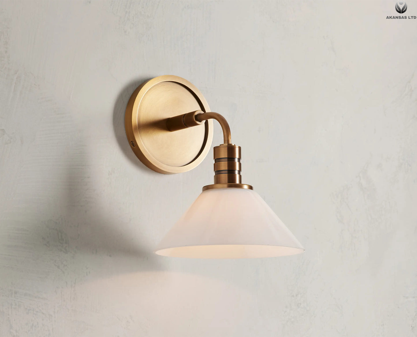 Besson wall lamp